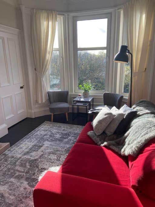 Beautiful Traditional Flat In The Center Of Largs. Eksteriør bilde